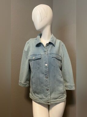 d&CO Women's Light  Blue  Button-Front  Denim Jacket Size M
